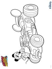 Mickey Mouse v závodním autě